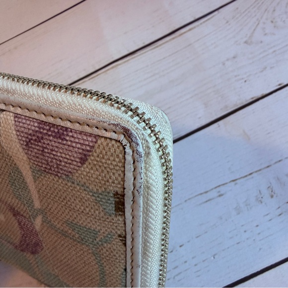 COACH | Soho Optic Linen Wallet - Picture 10 of 16